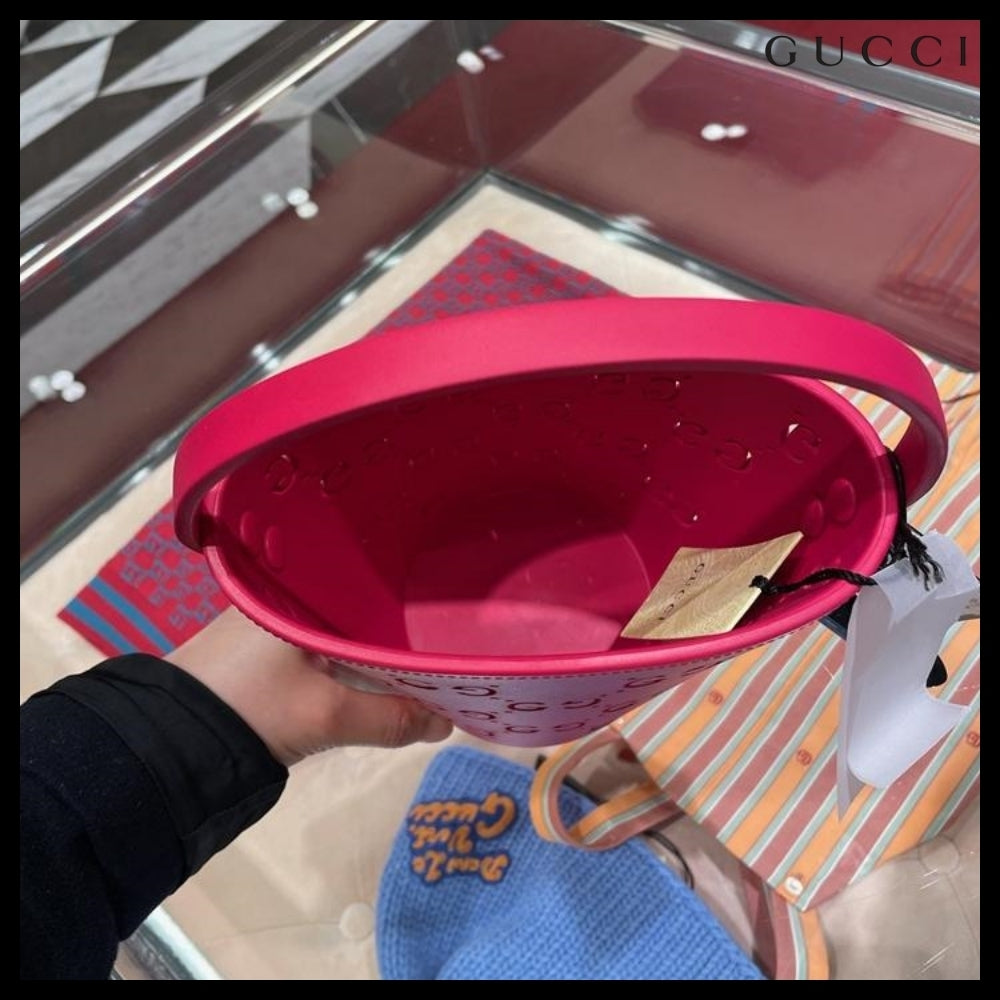 【GUCCI】パンチング モノグラム ラバー トートバッグ (3カラー)
