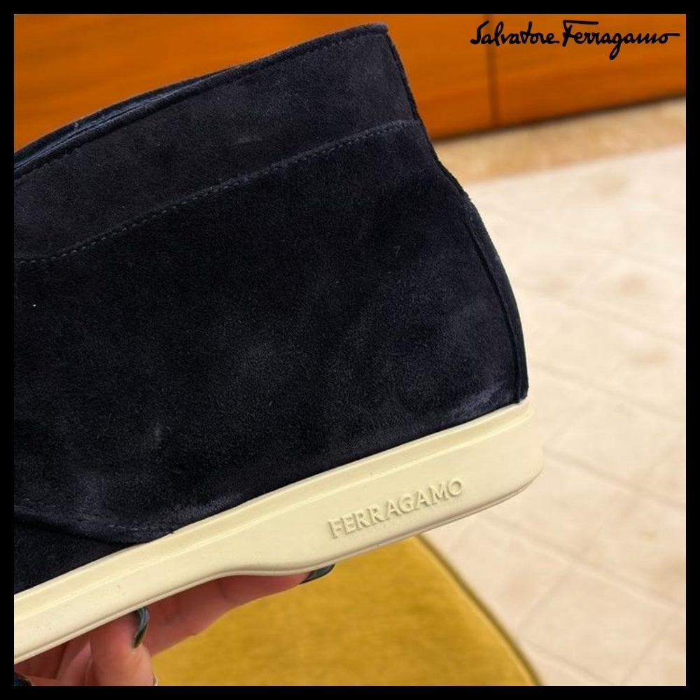 【FERRAGAMO】CERVIA GANCINI LOGO SUEDE LOAFERS NAVY