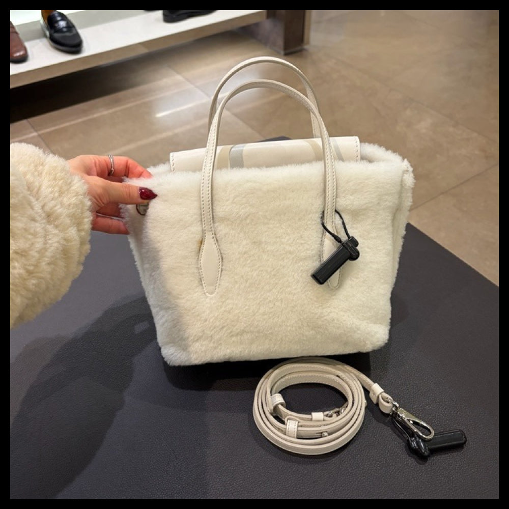 【Tod’s】ANX DUE Shearling Leather Shopping Tote Bag White