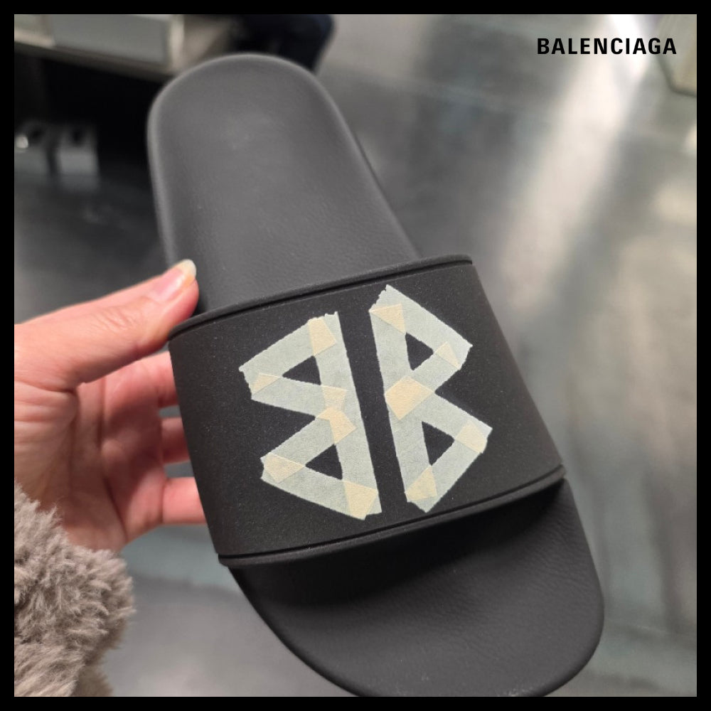 ★BALENCIAGAアウトレット セール ★Pool Slide Sandal