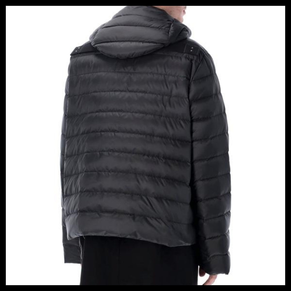 【MONCLER】Black Puffer Jacket 26PMU01F1A09M8114