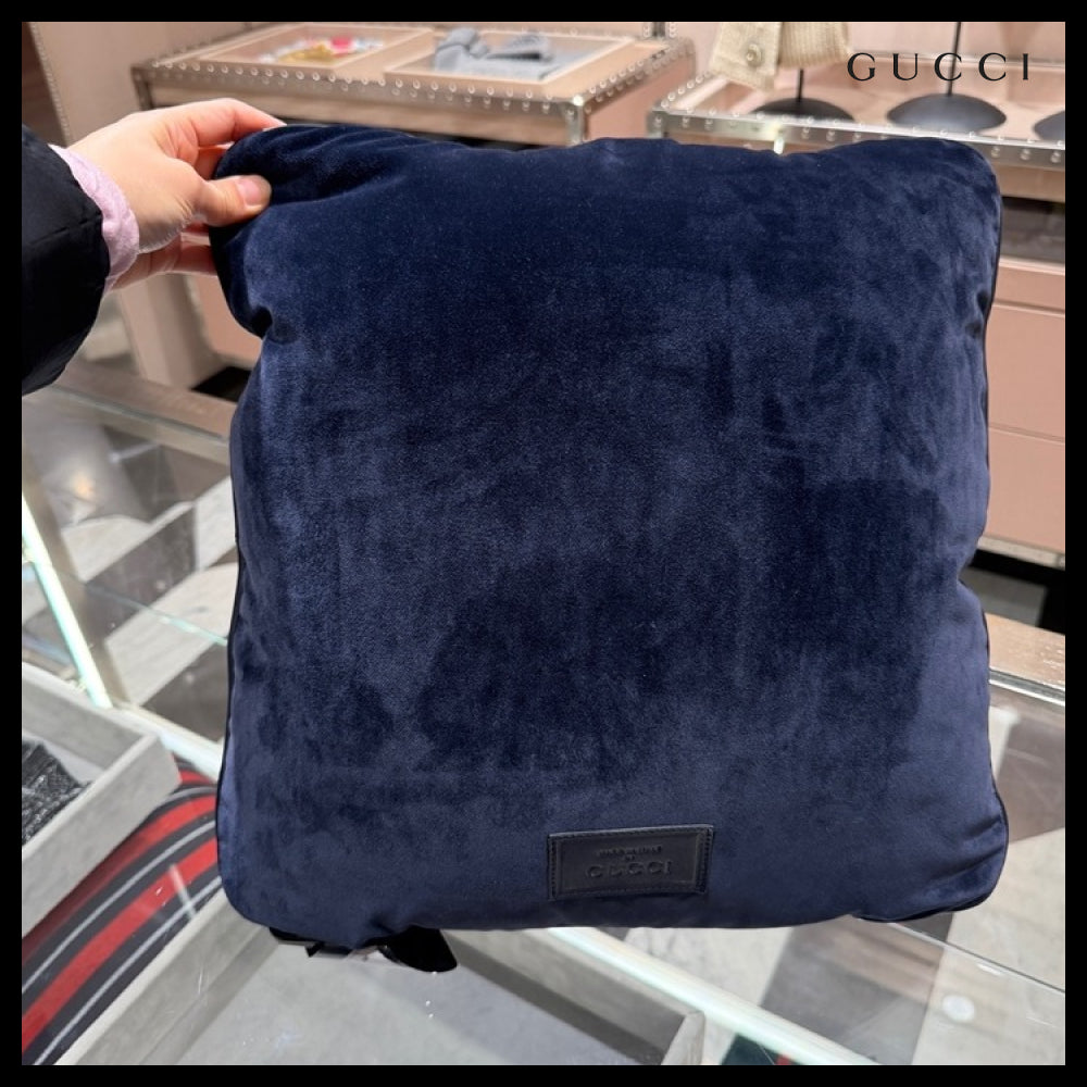 【GUCCI】Horsebit Logo Velvet Cushion Night Blue
