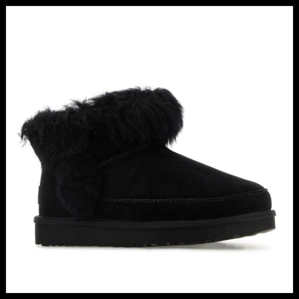【UGG】Black Ankle Boots