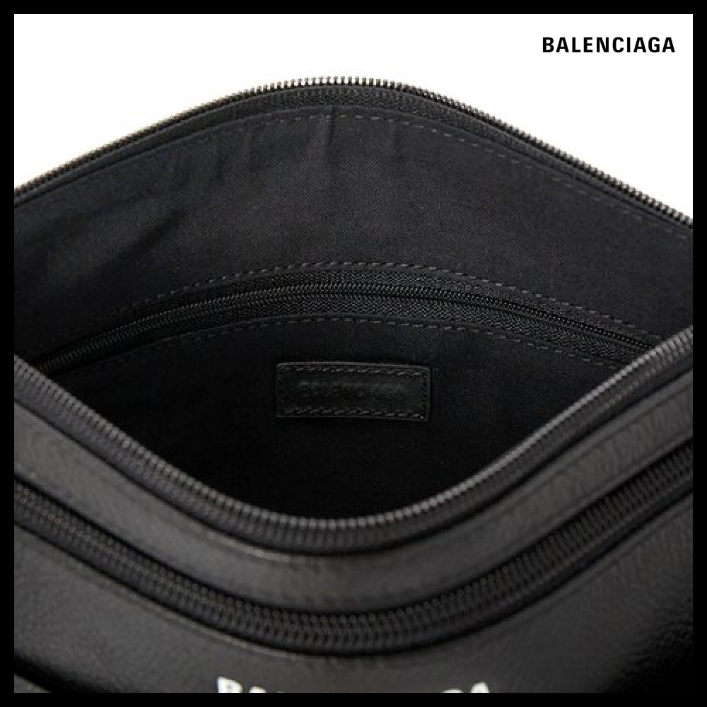 【BALENCIAGA】Logo Leather Crossbody Bag