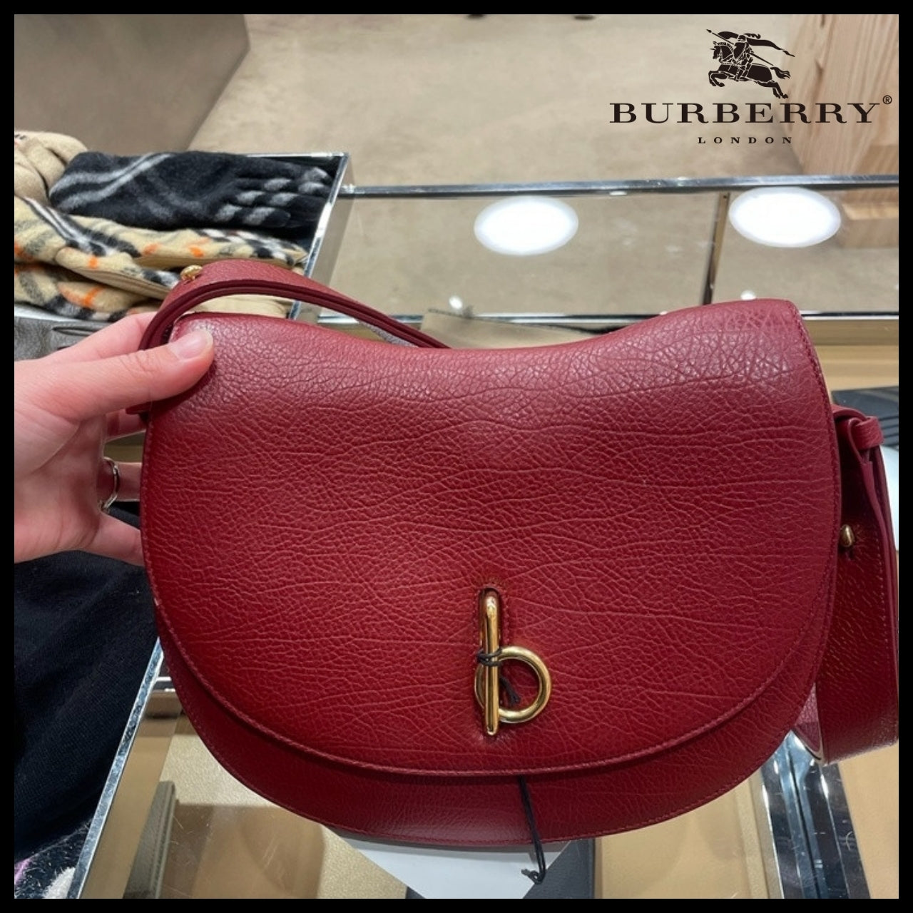 【Burberry】ROCKING Grain Leather Medium Shoulder Bag