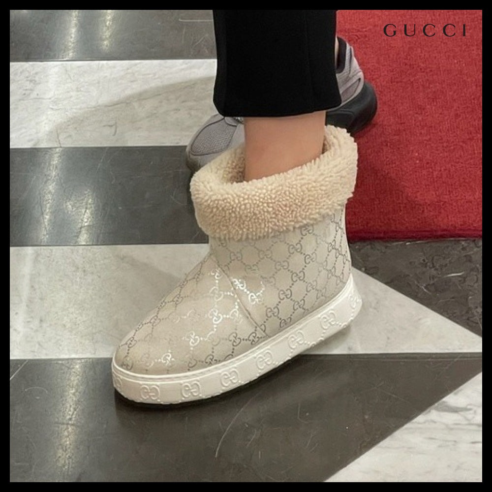 【GUCCI】NAT GG Supreme Shearling Ankle Boots Cream
