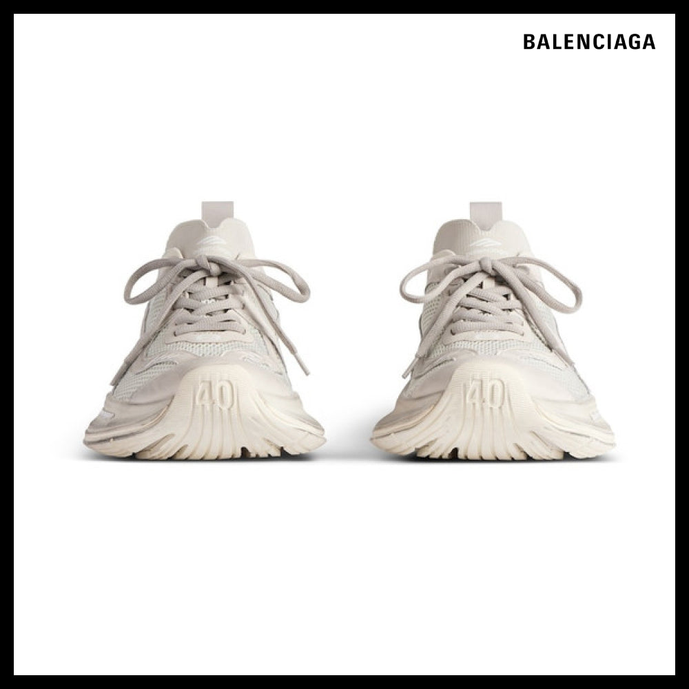 【BALENCIAGA】Circuit Sneakers Beige