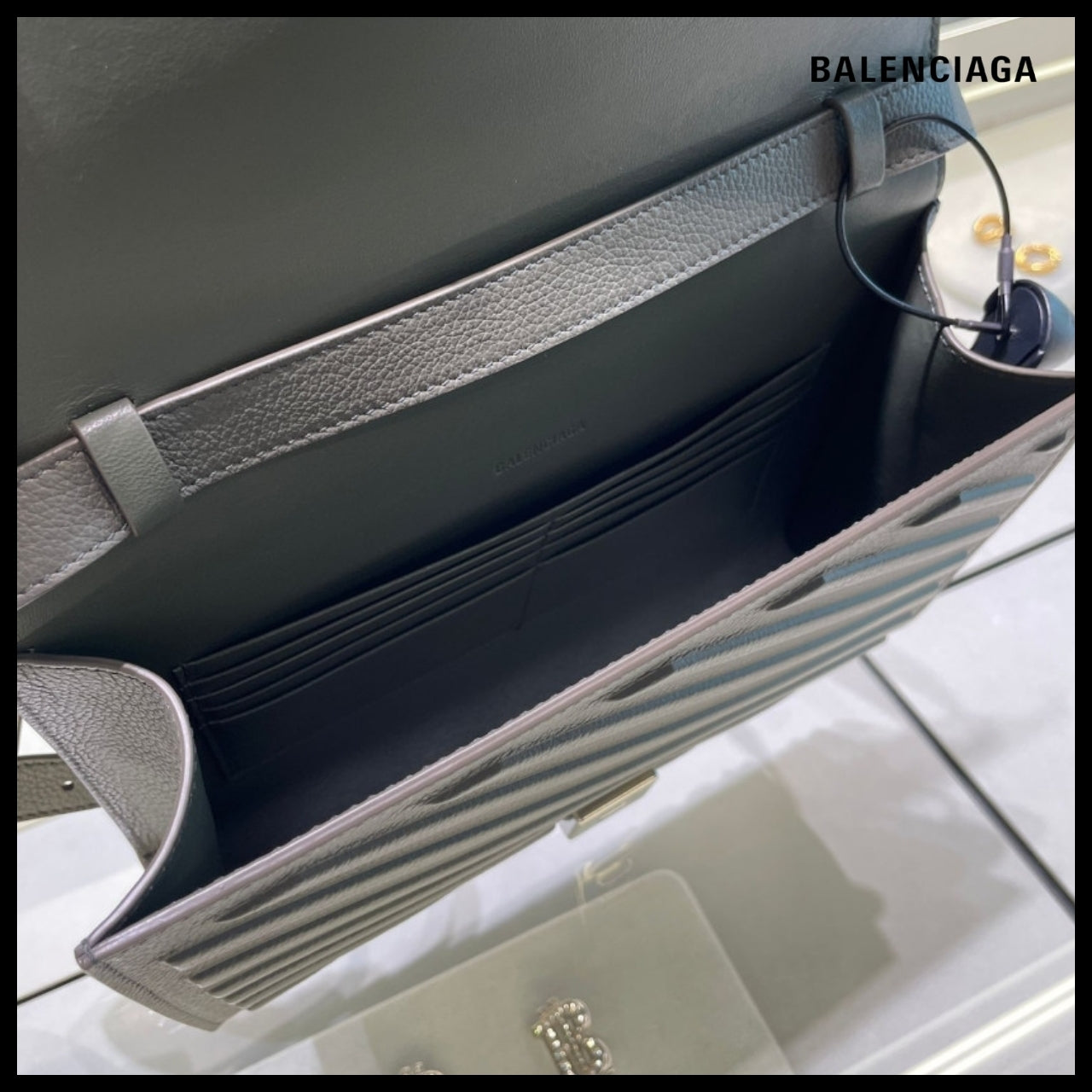 【BALENCIAGA】Car Flap Bag with Strap Khaki