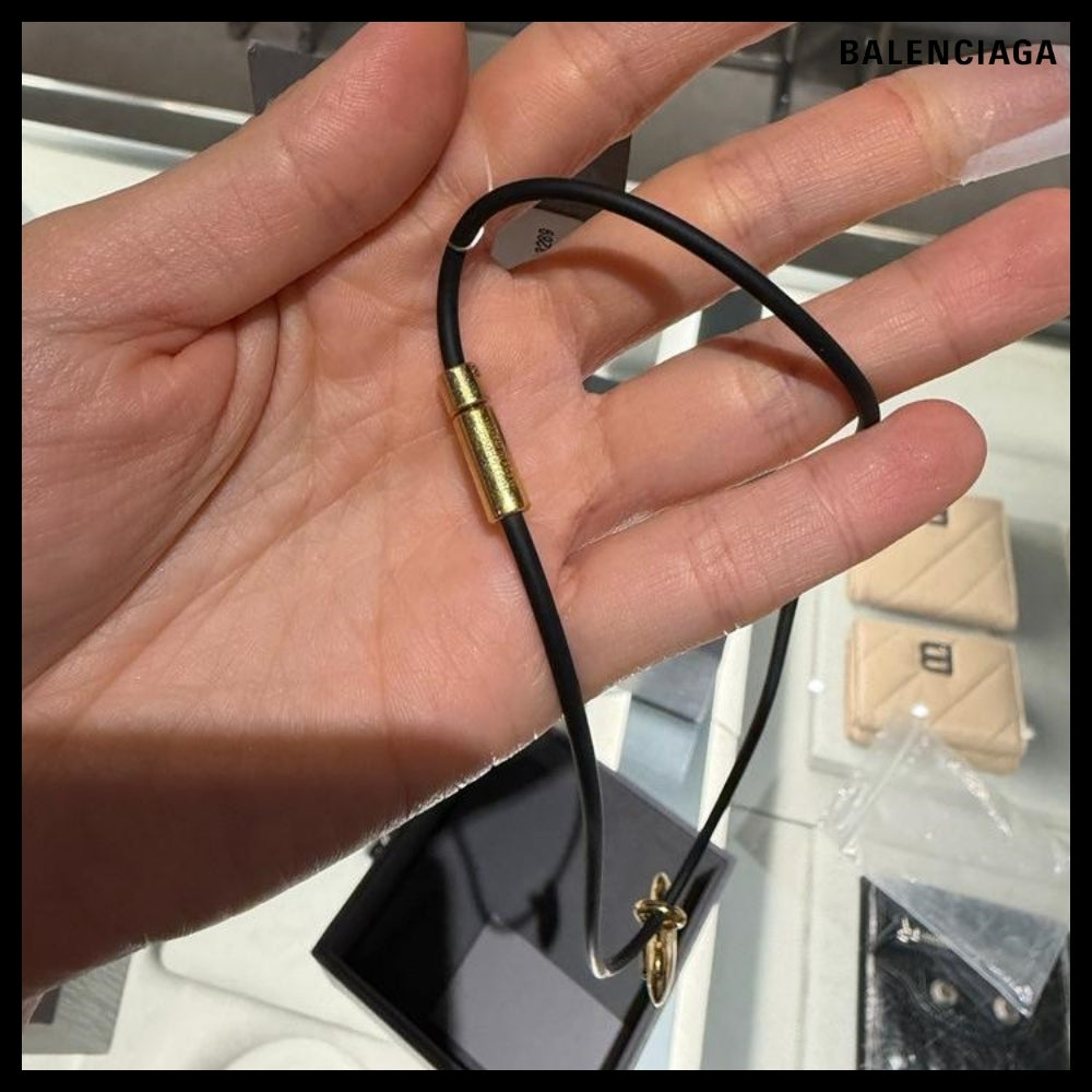 【BALENCIAGA】Icon Heart Pendant Necklace Gold Black