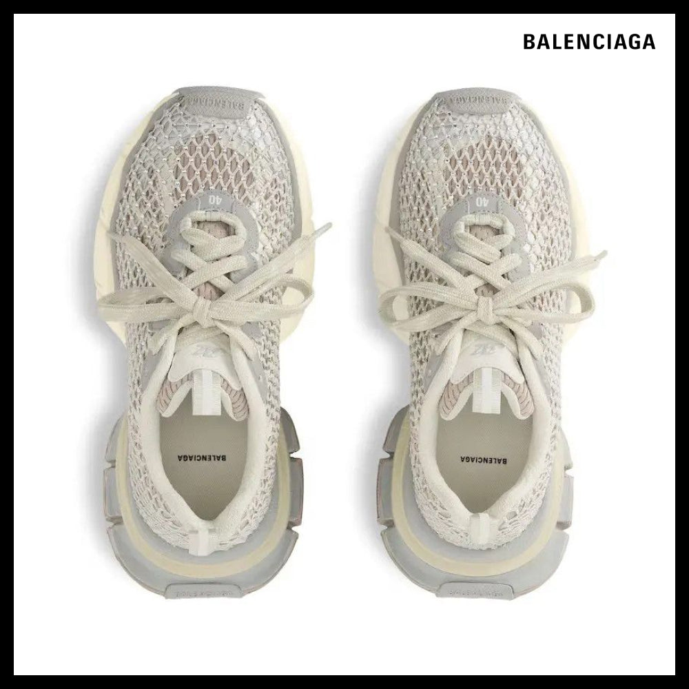 【BALENCIAGA】Circuit Sneakers Beige