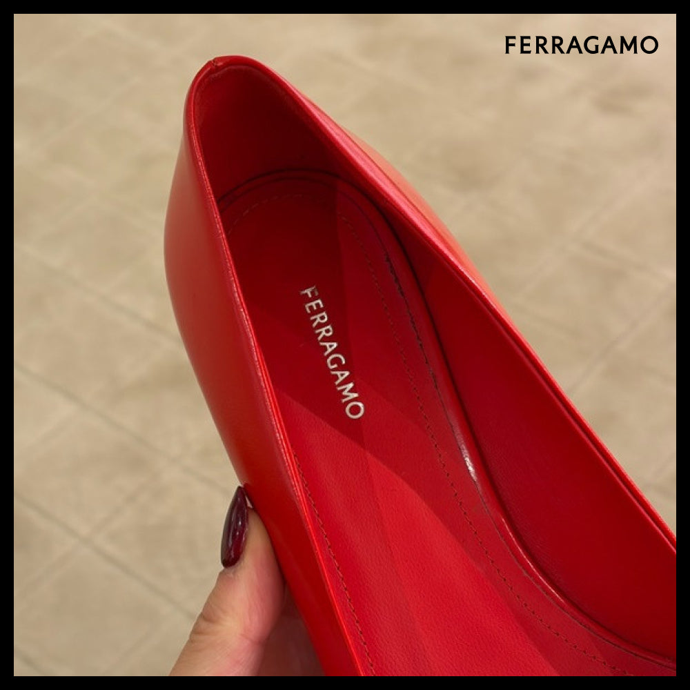 【FERRAGAMO】ZELMA 40 NEW VARA BOW METAL LOGO PUMPS RED