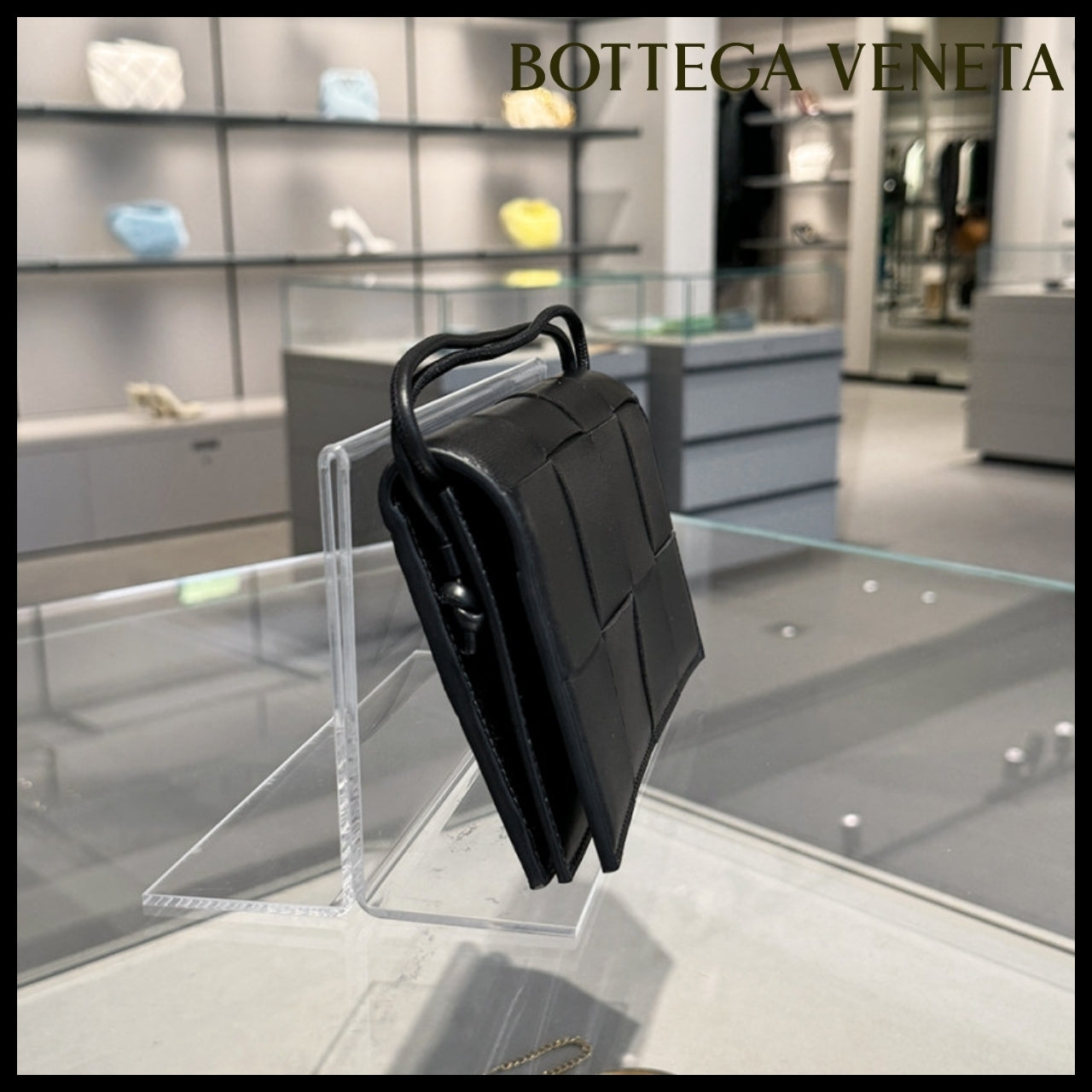 【Bottega Veneta】 Strap Wallet Black