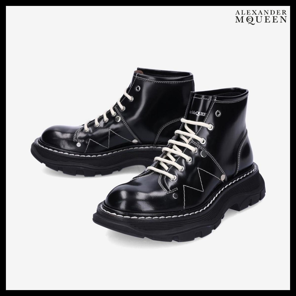 【Alexander Mcqueen】Tread Lace-Up Boots Black Silver