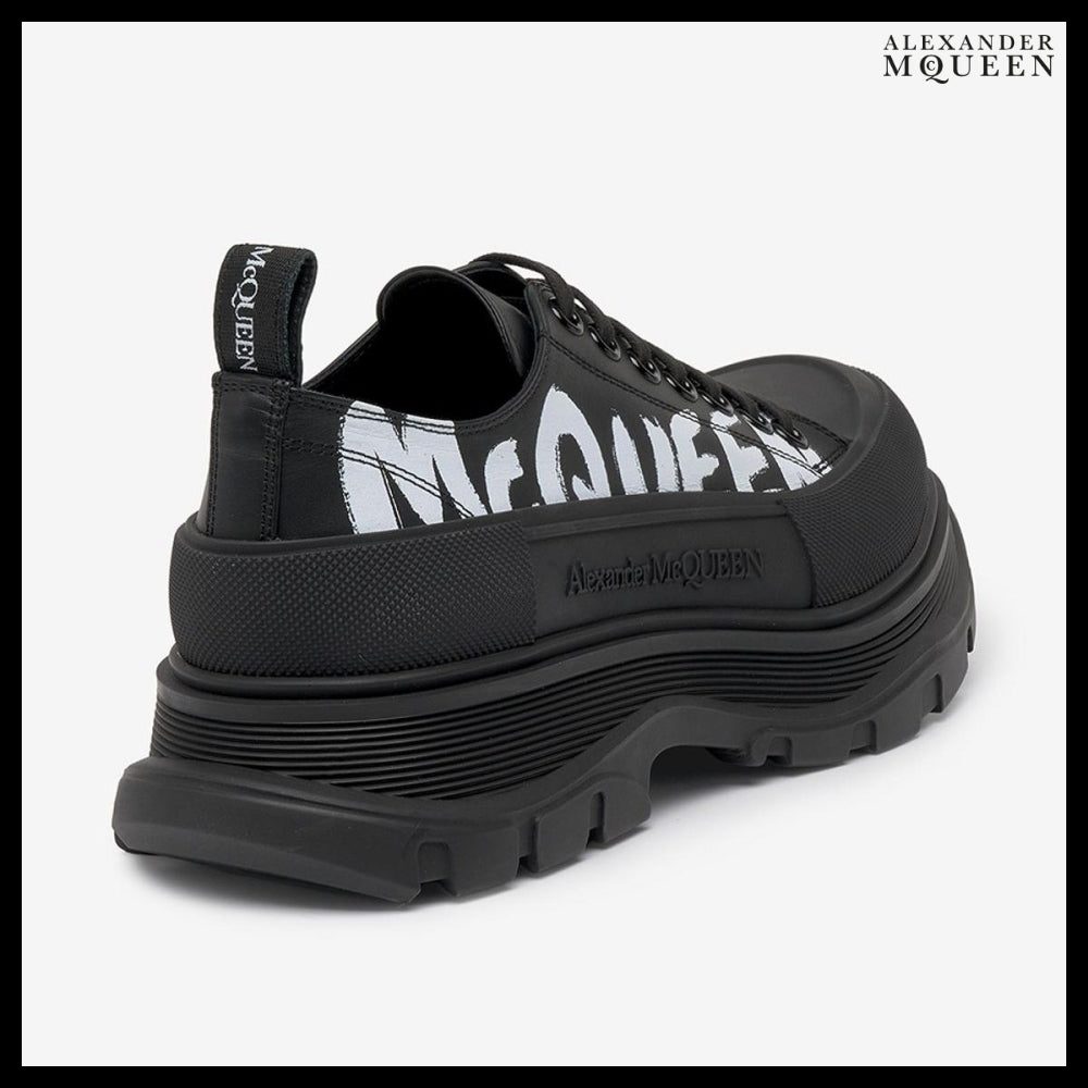 【Alexander Mcqueen】Tread Slick Lace-Up Sneakers BlackWhite