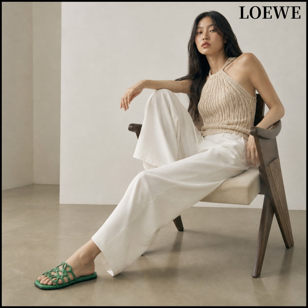 【LOEWE】Petal Anagram Slide in Soft Calfskin