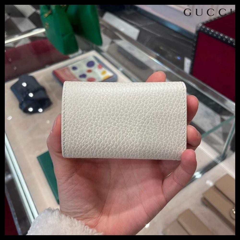 【GUCCI】 プチマーモントドラカーフフラップキーケースホワイト