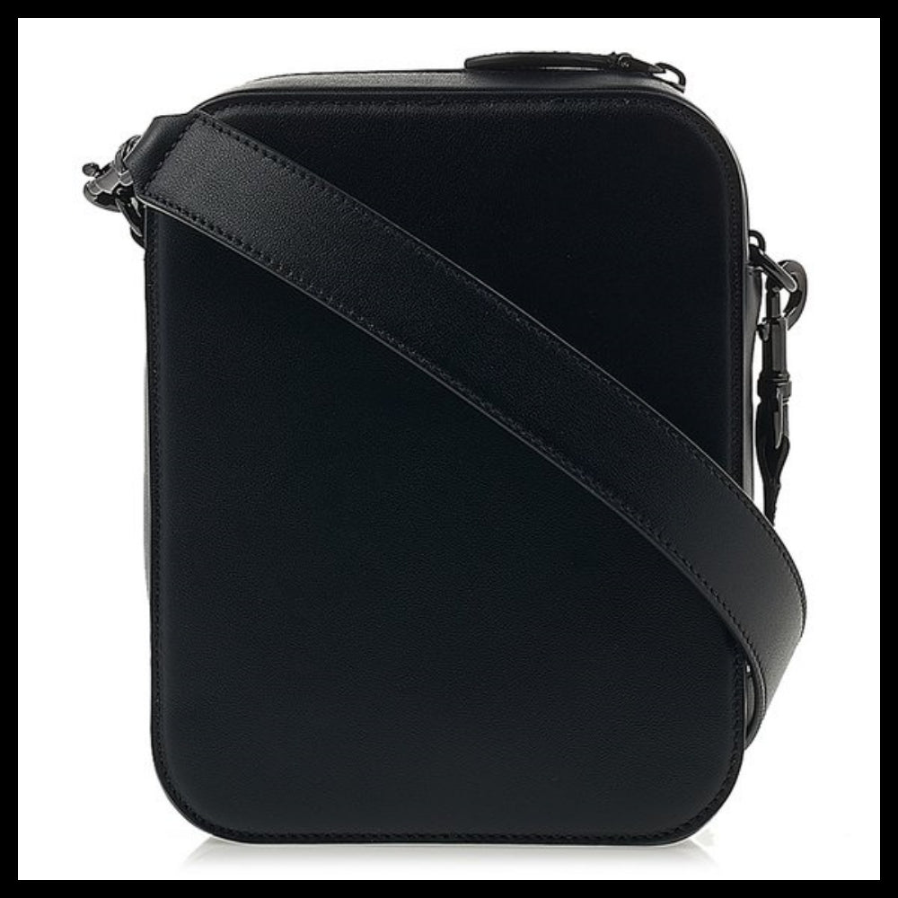 【VALENTINO】Signature V Logo Shoulder Bag