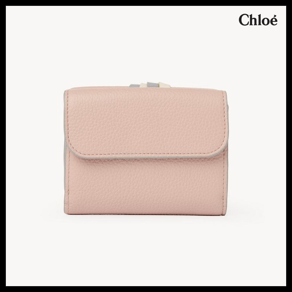 【Chloe】Alphabet Small Trifold Wallet Powder Beige