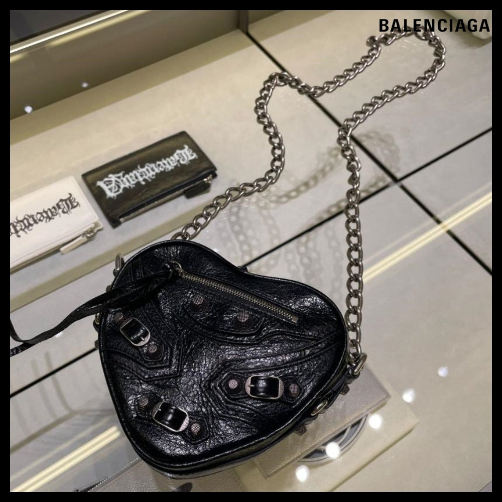 【BALENCIAGA】Le Cagole Heart Chain Mini Crossbody Bag Black