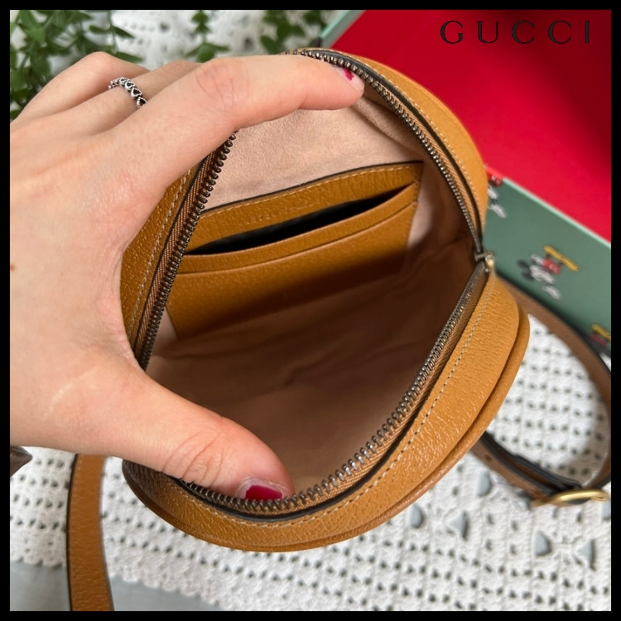 【GUCCI x Disney 】GG Mickey Mouse Print Round Chain