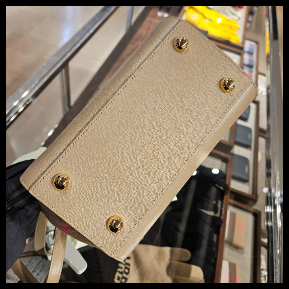 【BURBERRY】BANWELL house check mini tote bag chestnut beige