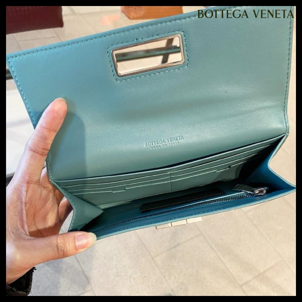 【BOTTEGA VENETA】Block Lock Continental Flap Wallet