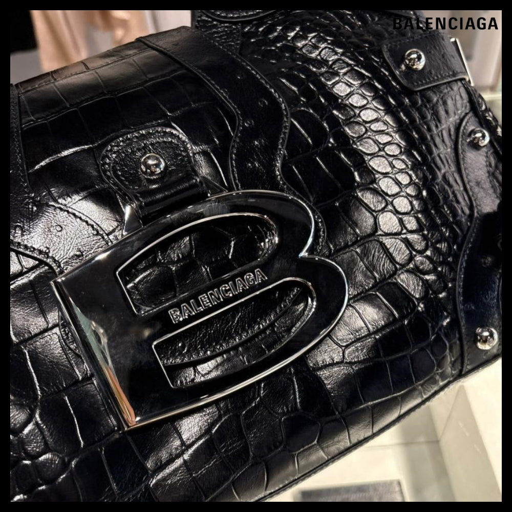 【BALENCIAGA】Essex Medium Bowling Bag