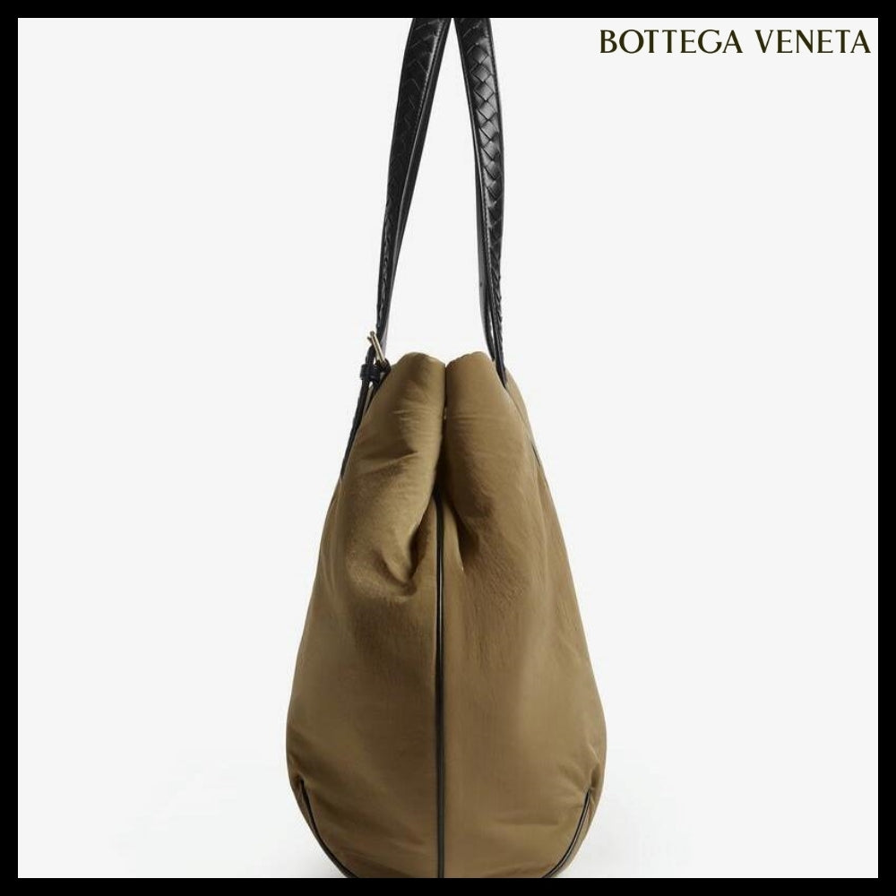 【BOTTEGA VENETA】CROSSROAD BUCKLE TOTE BAG MUD BLACK