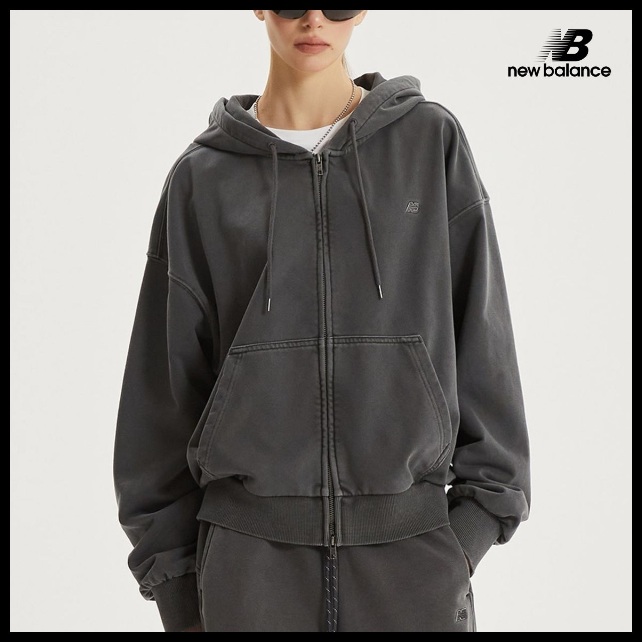 【New Balance】Women Essential Dyeing Hoodie Charcoal
