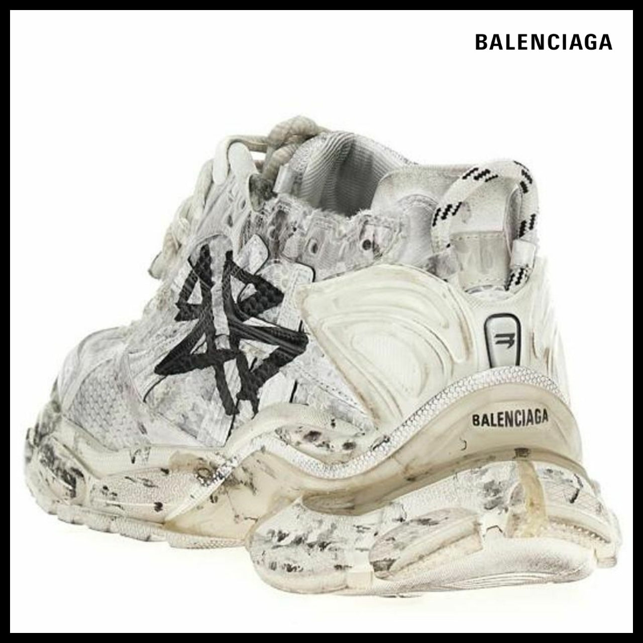 【BALENCIAGA】Runner Black Graffiti Sneakers