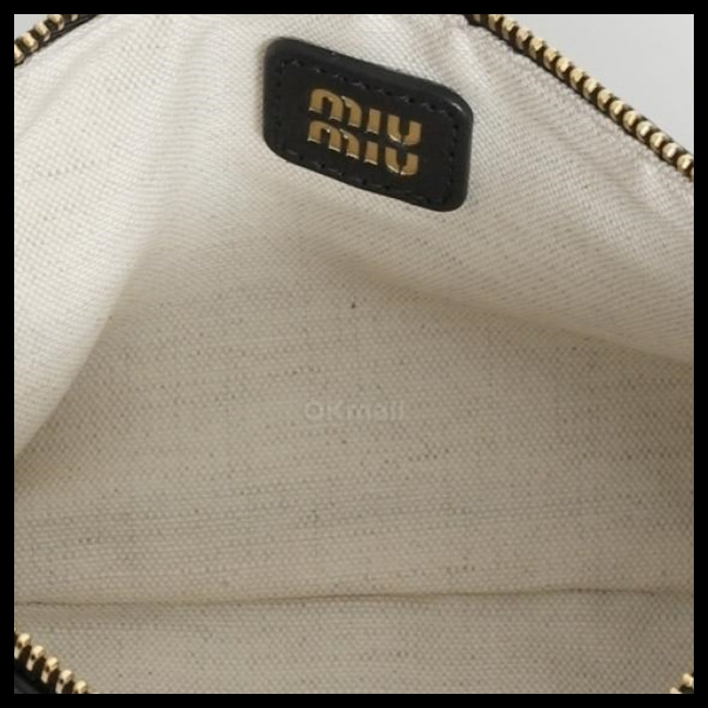 【MIU MIU】Embossed Lettering Logo Nappa Leather Mini Pouch