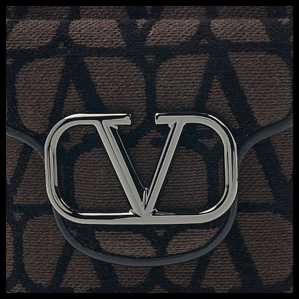 【VALENTINO】Men's Iconography V Logo Crossbody Bag