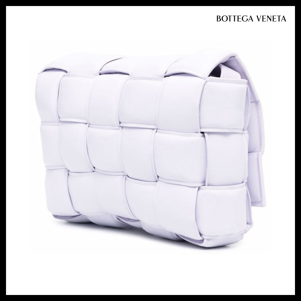 【BOTTEGA VENETA】Padded Leather Cassette Bag Musk Washed