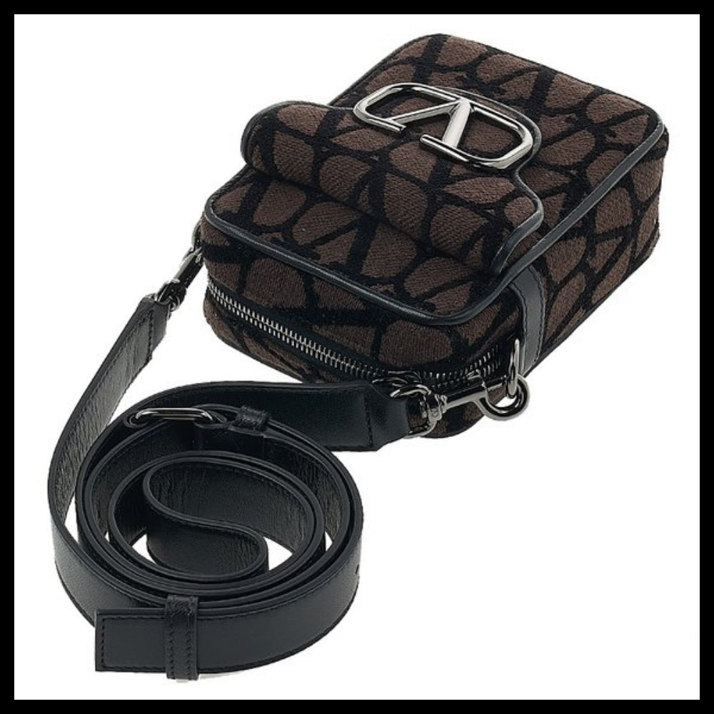 【VALENTINO】Men's Iconography V Logo Crossbody Bag