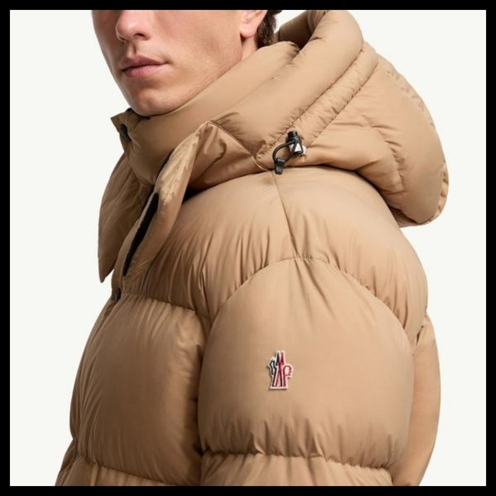 【MONCLER】Beige Puffer Jacket