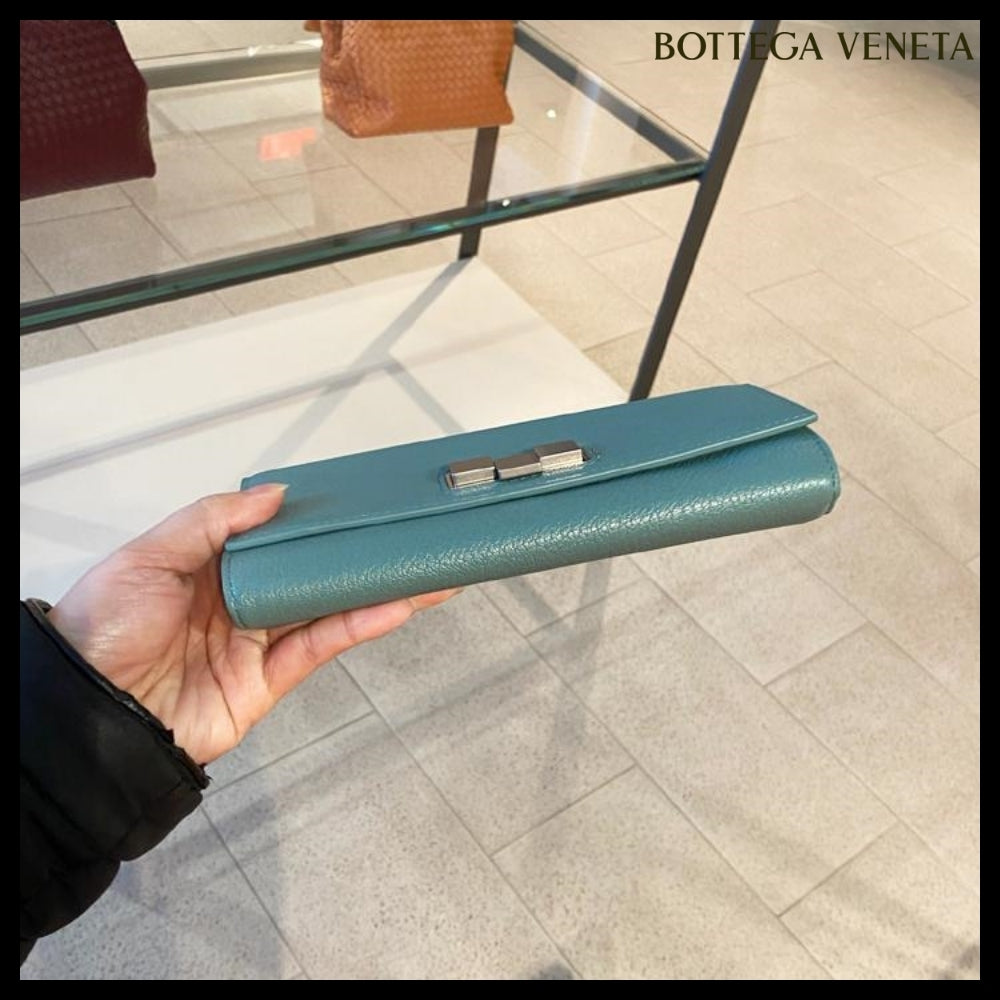 【BOTTEGA VENETA】Block Lock Continental Flap Wallet
