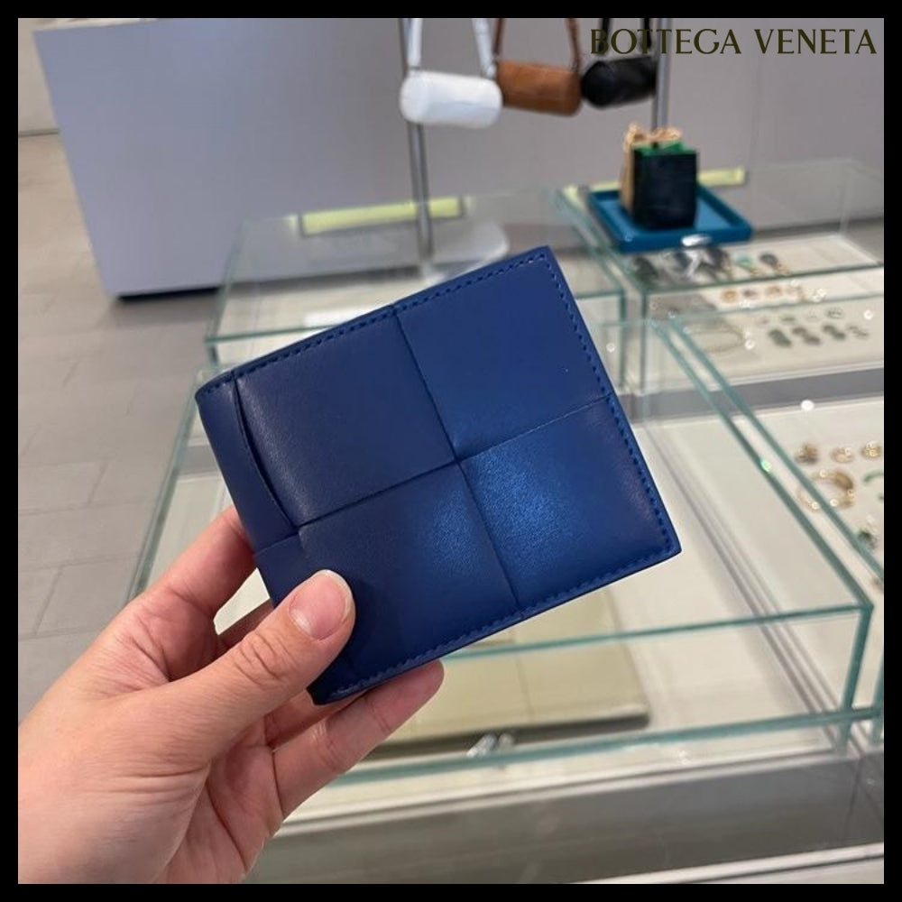 【BOTTEGAVENETA】IntreccioUrbanLeatherCoinPocketBiFoldWallet