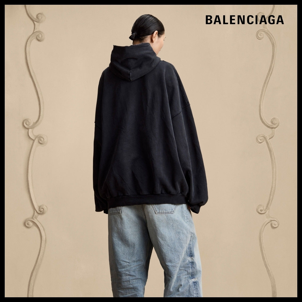 【BALENCIAGA】THE METALHEADS LARGE FIT HOODIE