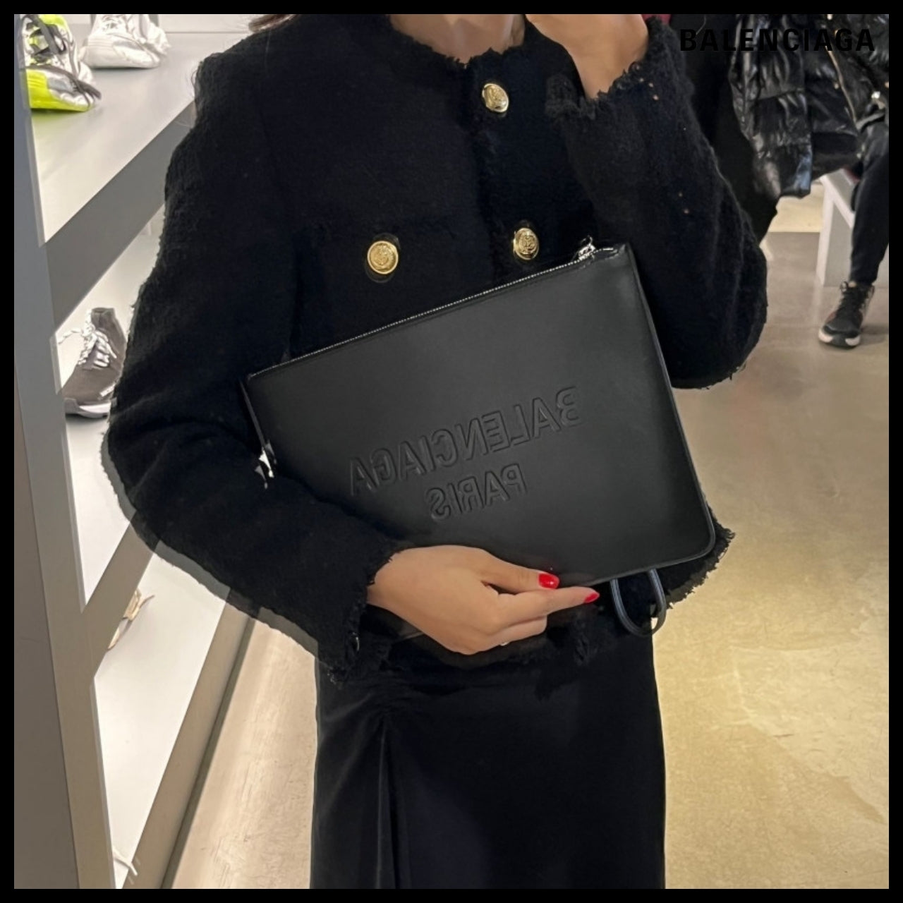 【BALENCIAGA】Duty Free Lettering Logo Smooth Strap Clutch