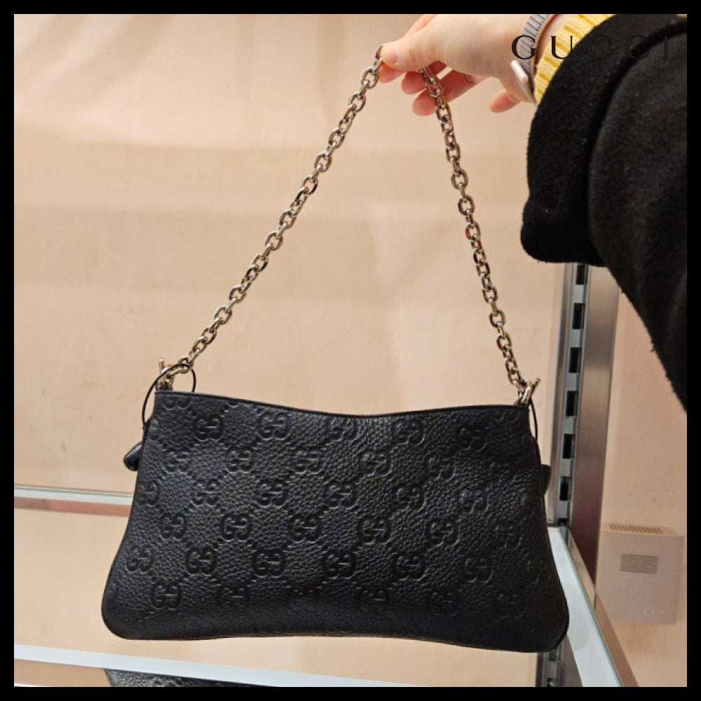 【GUCCI】GG emblem Briony calf leather shoulder bag black