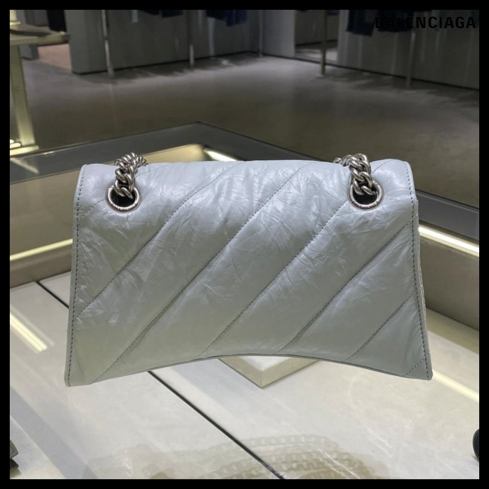 【BALENCIAGA】B Logo Quilted Calf Crush Small Chain Shoulder