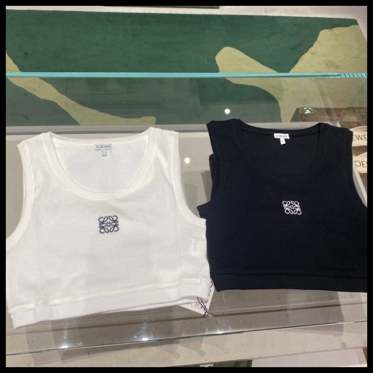 【LOEWE】Anagram Embroidered Logo Sleeveless Crop Top