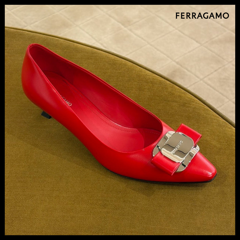 【FERRAGAMO】ZELMA 40 NEW VARA BOW METAL LOGO PUMPS RED