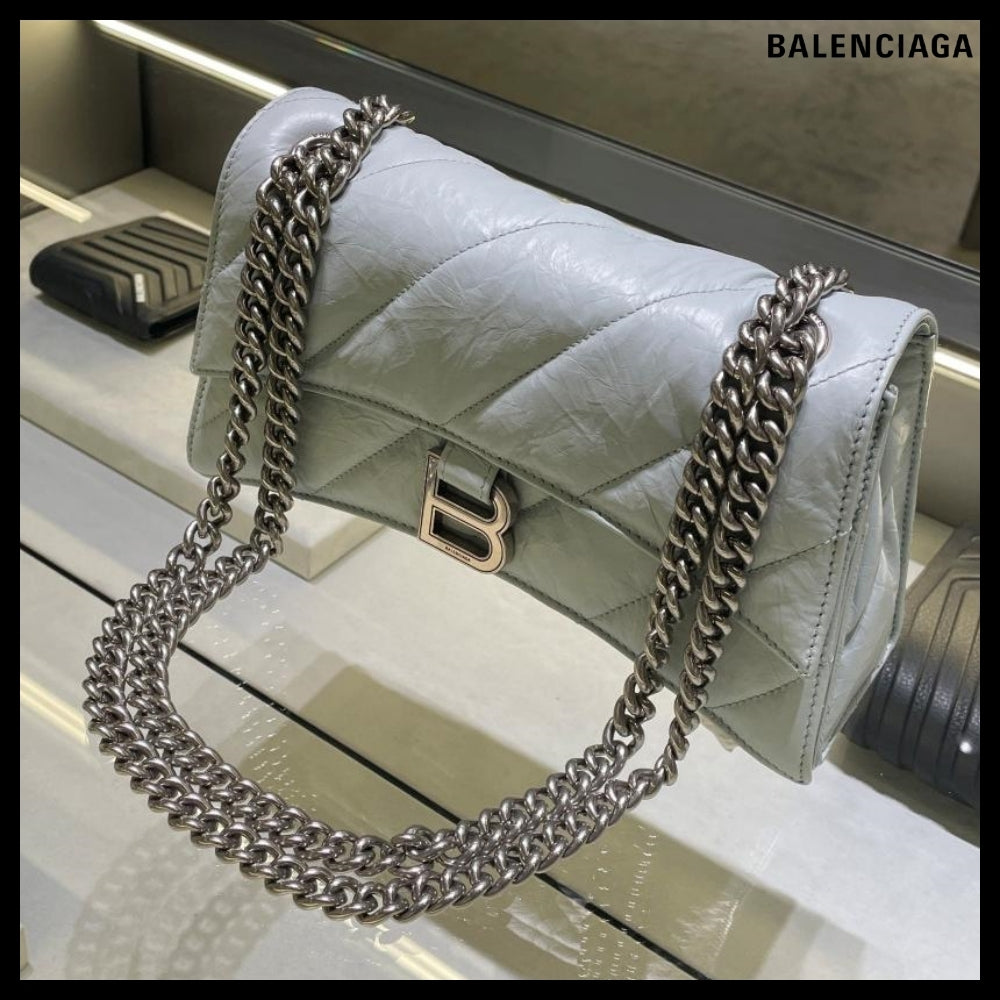【BALENCIAGA】B Logo Quilted Calf Crush Small Chain Shoulder