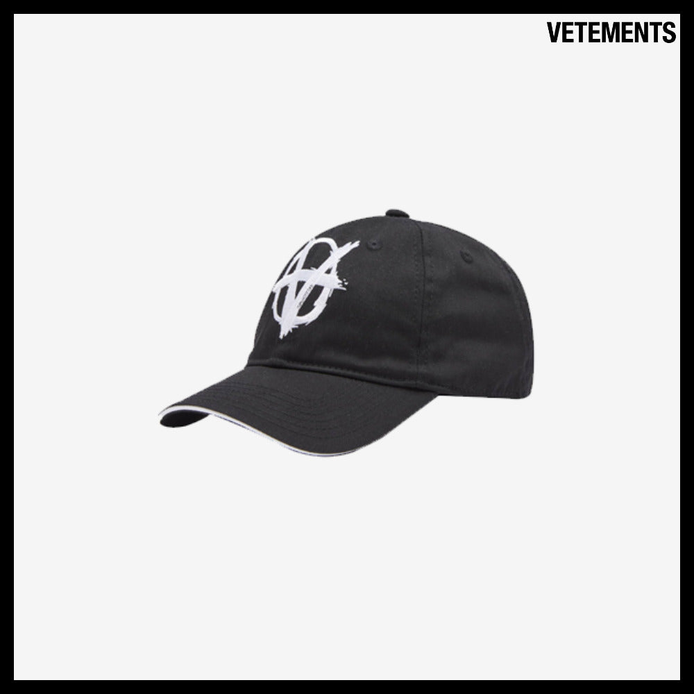 ◆VETEMENTS◆ Anarchy Logo Embroidered Cap Black