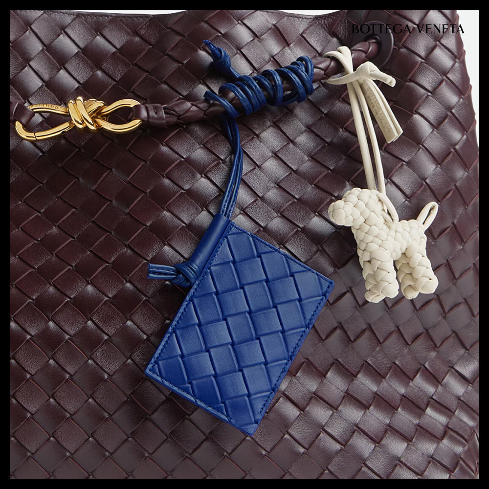【BOTTEGA VENETA】Intrecciato Stamp Badge Holder 4 Colors