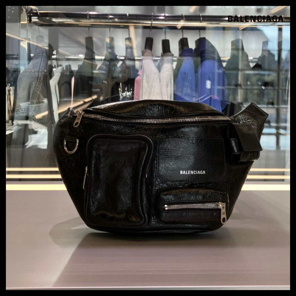 ★BALENCIAGAアウトレットセール★Lambskin Belt Crossbody Bag