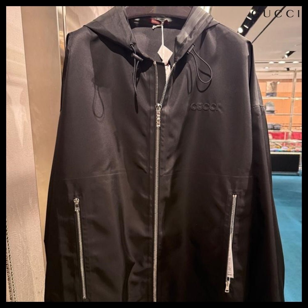 【GUCCI】Logo Compact Nylon Twill Hooded Blouson Jacket