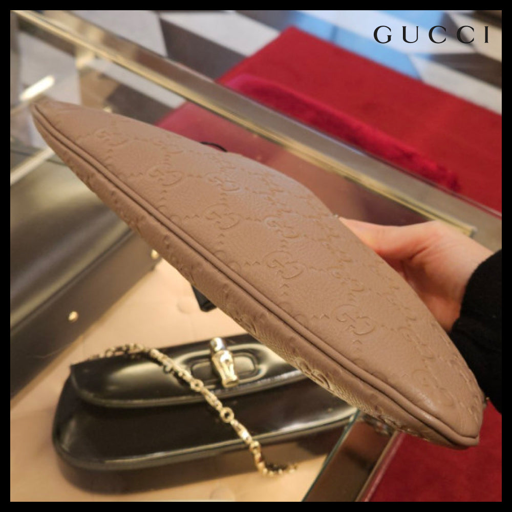 【GUCCI】GG emblem Briony calf leather shoulder bag rocky