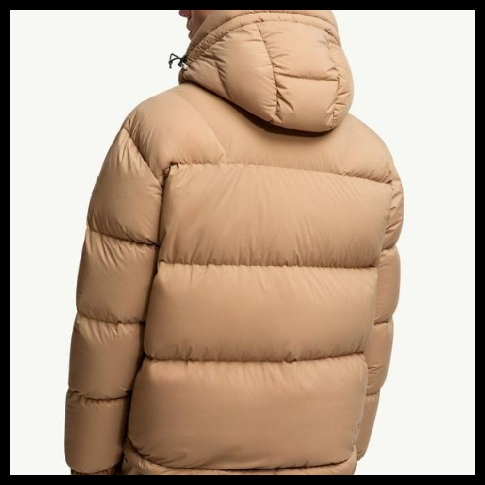 【MONCLER】Beige Puffer Jacket